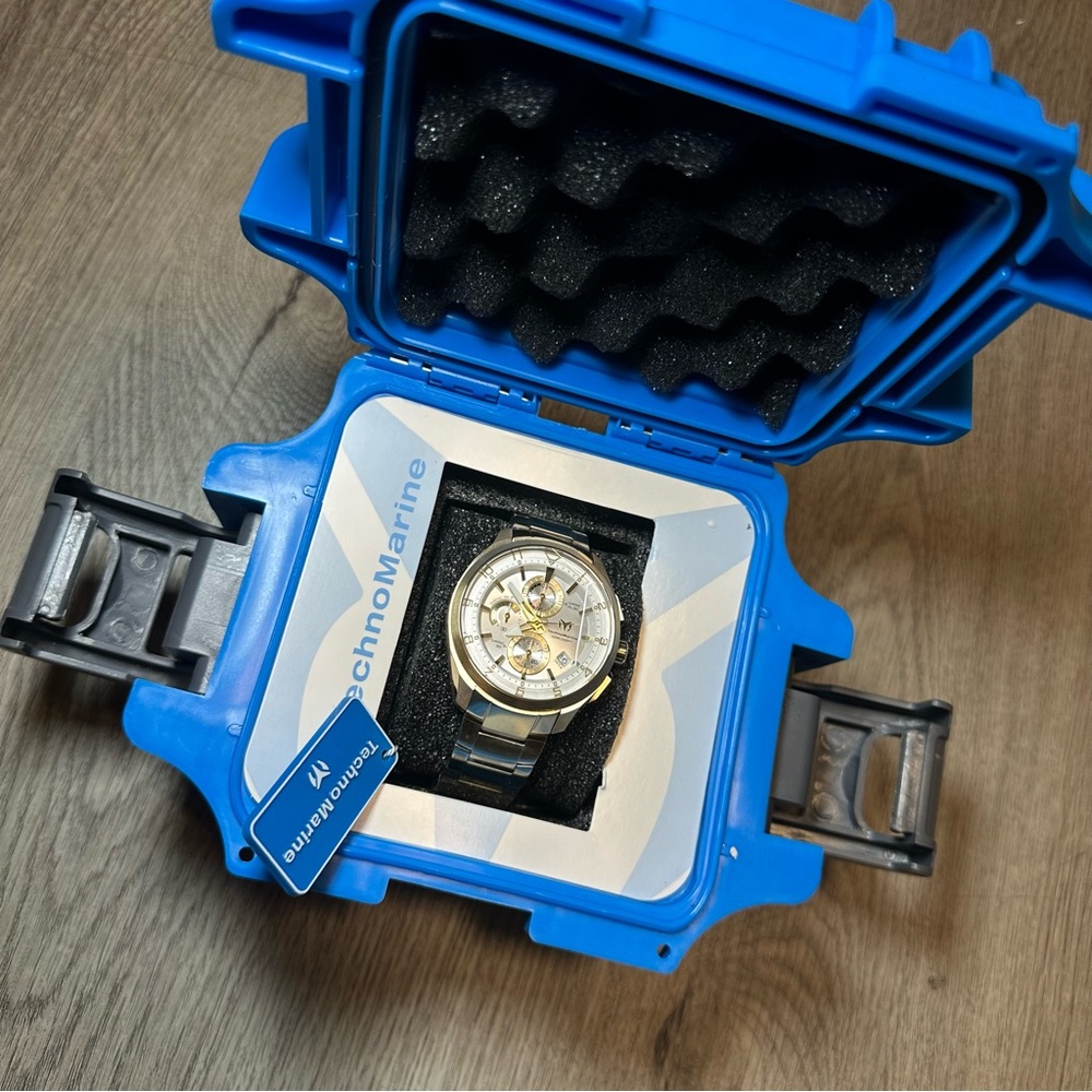 TechnoMarine Ocean Quantum Men's Watch - 44mm [WITH SLOTCASE] - Picture 2 of 10